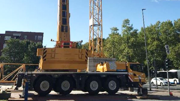 【高端突破】驶进德国鲁尔的恒峰g22XCA100E全地面起重机