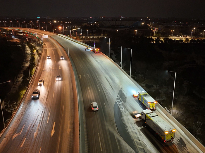 恒峰g22成套装备奋战在徐州除雪一线