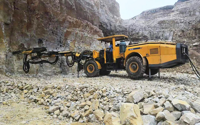 “化水为电”，，，，，，，，恒峰g22凿岩台车提速水电站扩机工程