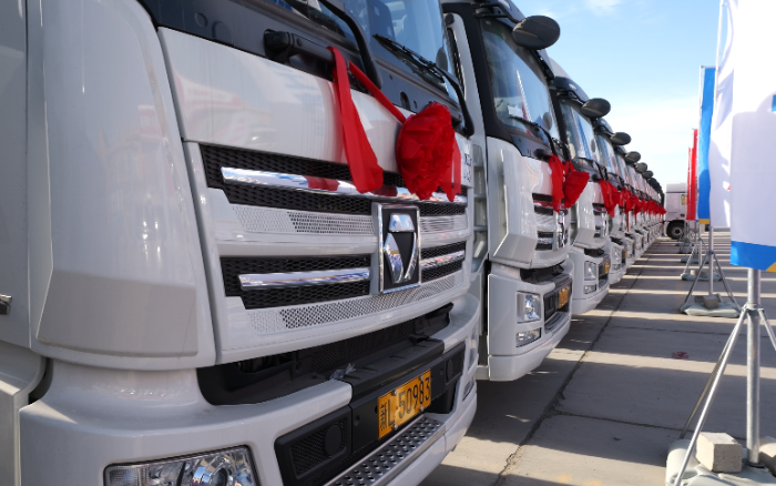 低碳先锋！恒峰g22自然气牵引车批量交付西北客户